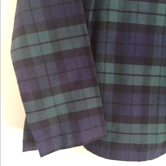 Vineyard Vines | Plaid Round Collar Light Flannel - Picture 5 of 6